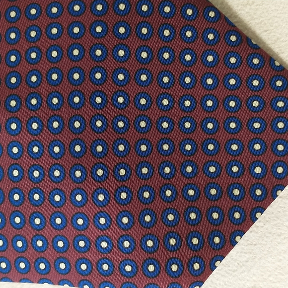 Jos A Bank Executive Collection Red and Blue All Silk 4" Tie - Picture 7 of 7
